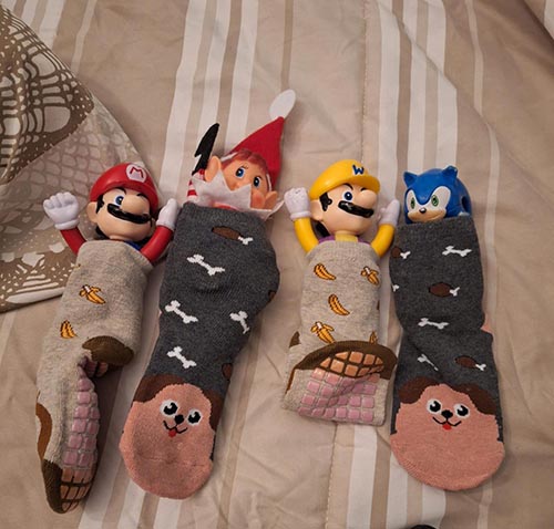 idea de travesura del elfo de navidad